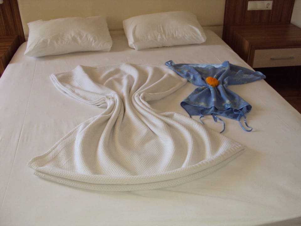 Bett Calimera Hane Garden