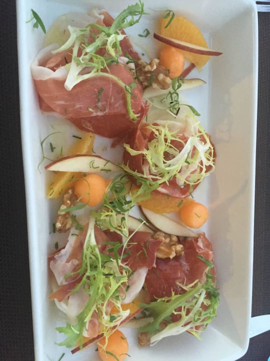 DoubleTree by Hilton Resort & Spa Marjan Island  DoubleTree by Hilton Resort & Spa Marjan Island