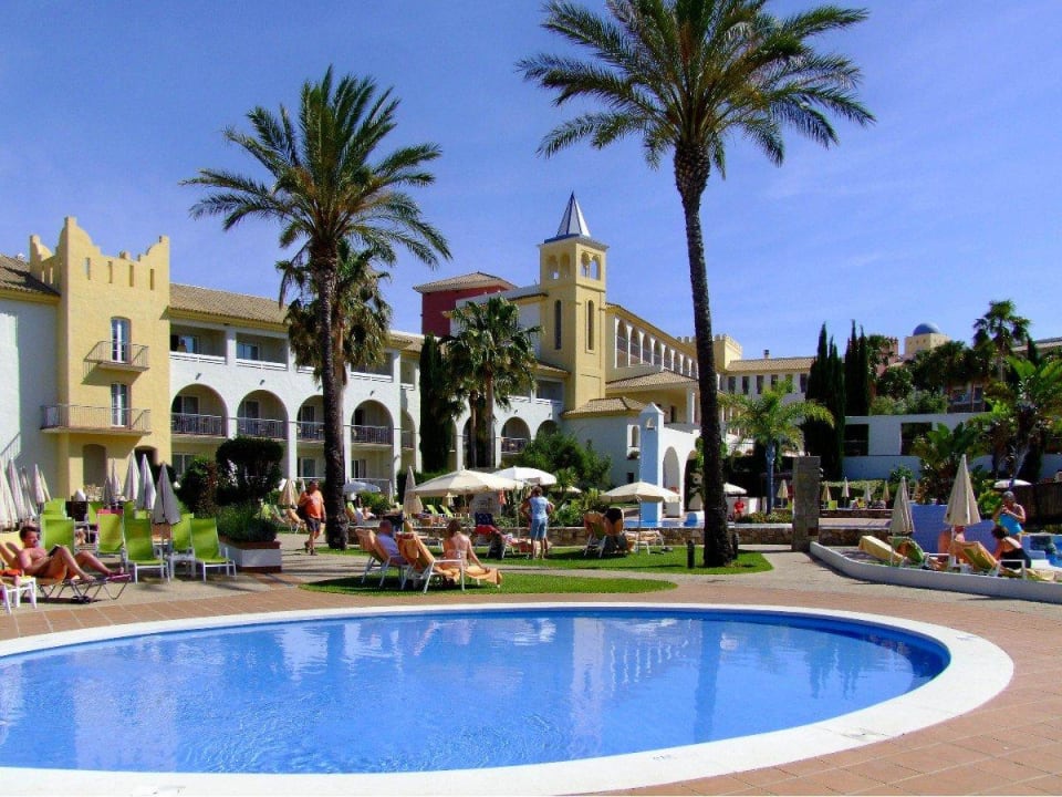 Poolbereich vom Hotel Fuerte Conil-Resort