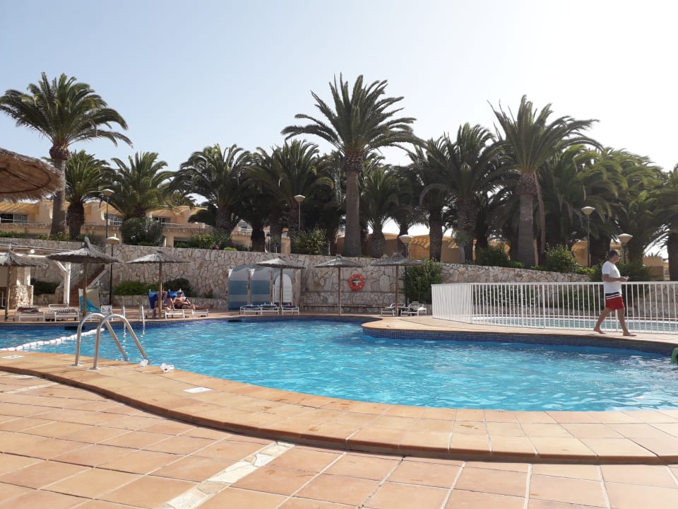 Pool SBH Monica Beach Resort