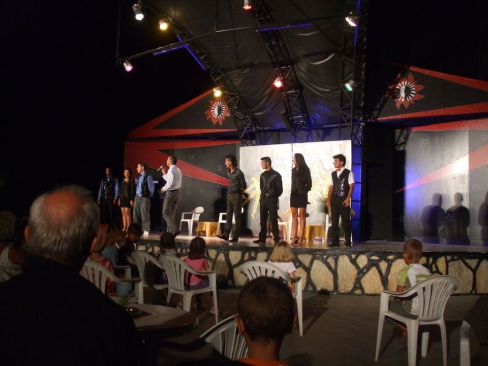 Optreden animatieteam Hotel Royal Garden Beach