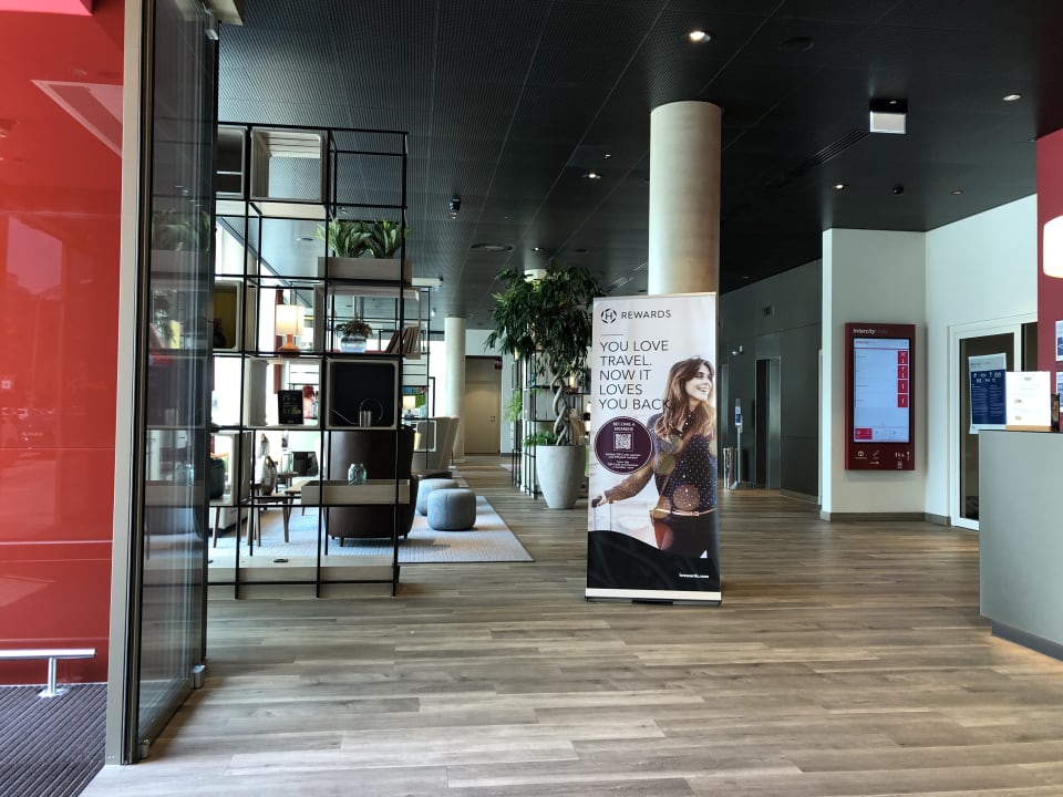 Lobby IntercityHotel Saarbrücken