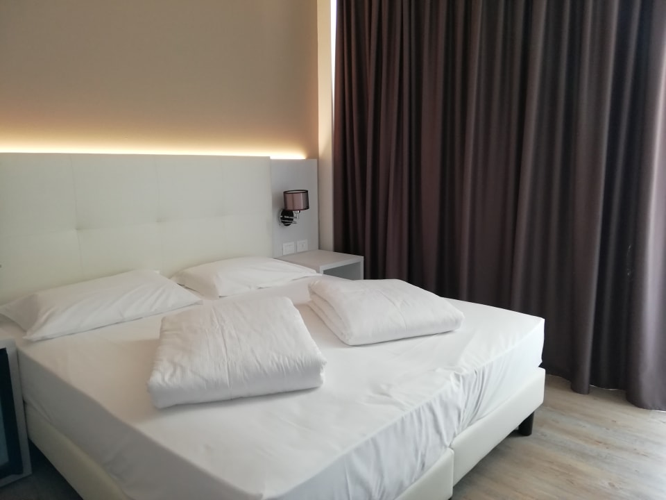 Zimmer Marina Palace Hotel