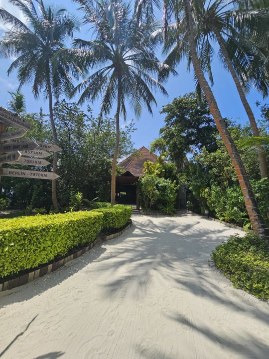 Gartenanlage ROBINSON MALDIVES