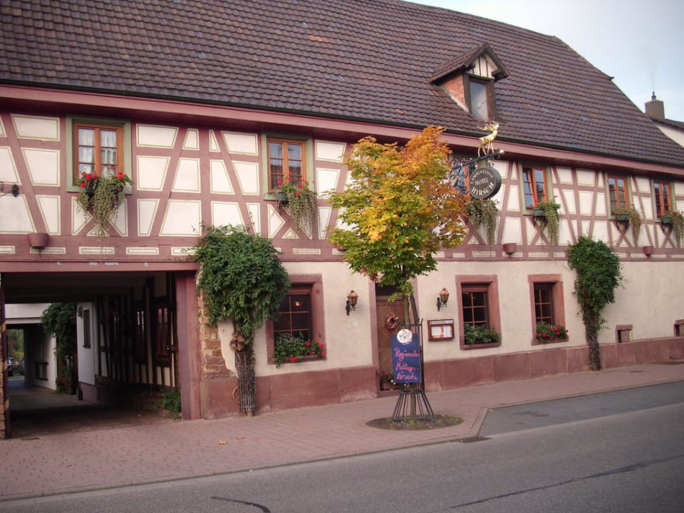 Richtung Restaurant Landgasthof Zum Hirsch