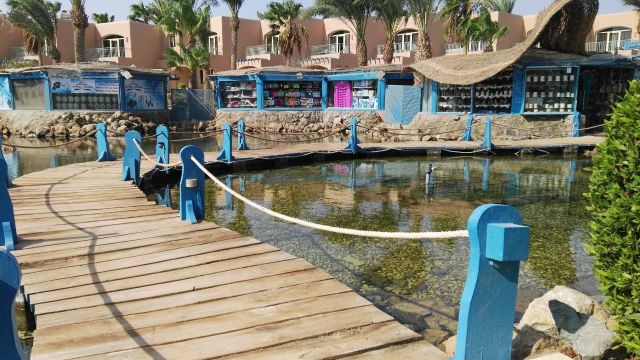 Weg in der Anlage Club Paradisio El Gouna, Red Sea