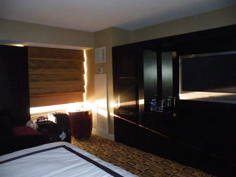 Côté bar et télé Hotel Elara - a Hilton Grand Vacations Hotel Center Strip