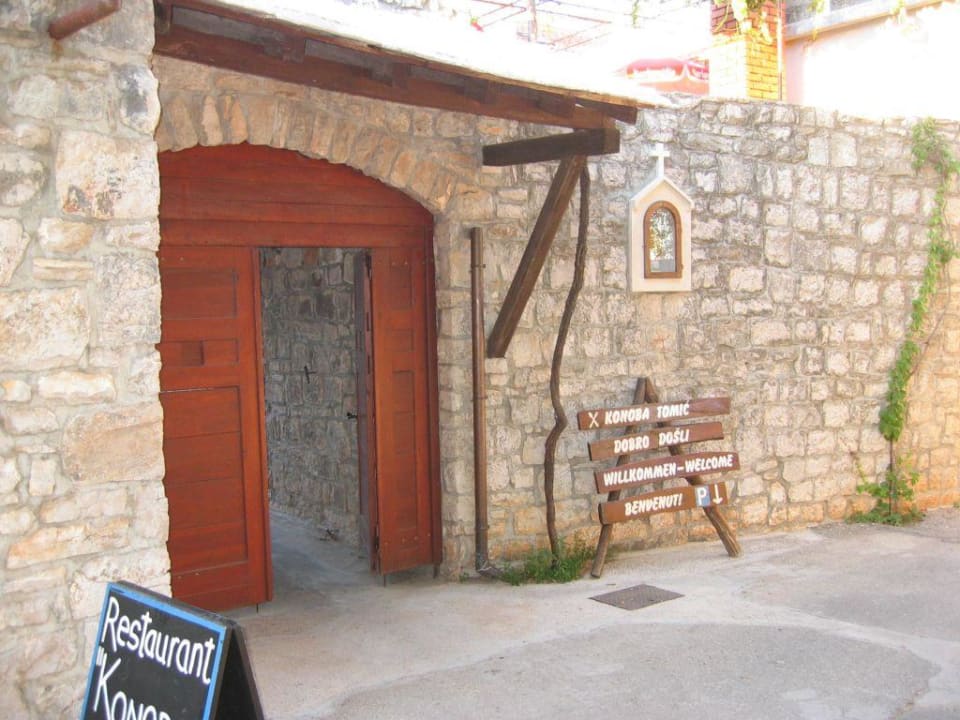 Eingang Pension Konoba Tomic