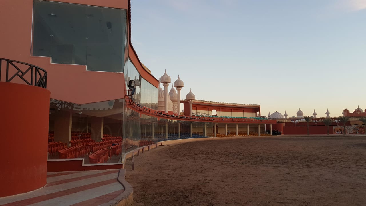 Abendshow  Pickalbatros Alf Leila Wa Leila Resort - Neverland Hurghada