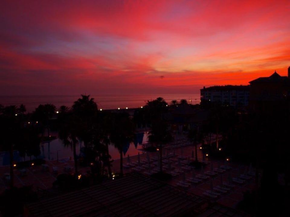 Abendstimmung Iberostar Waves Málaga Playa