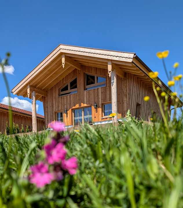 Außenansicht Inser Hof - Hüttenleben Bayern