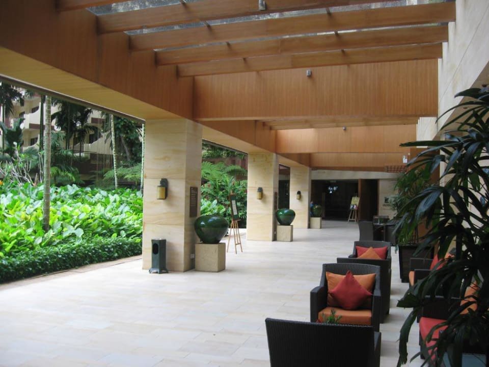 Außenbereich der Lobby Lounge Hotel Shangri-La Rasa Sayang Resort