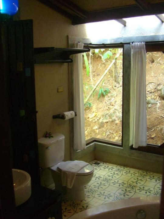 WC im Deluxebungalow Moracea by Khao Lak Resort