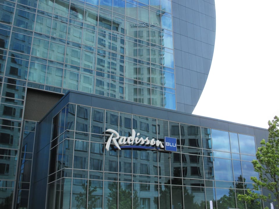 Außenansicht Radisson Blu Hotel Frankfurt