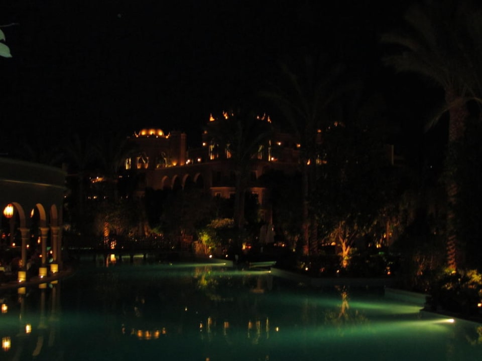 Pool bei Nacht Makadi Palace