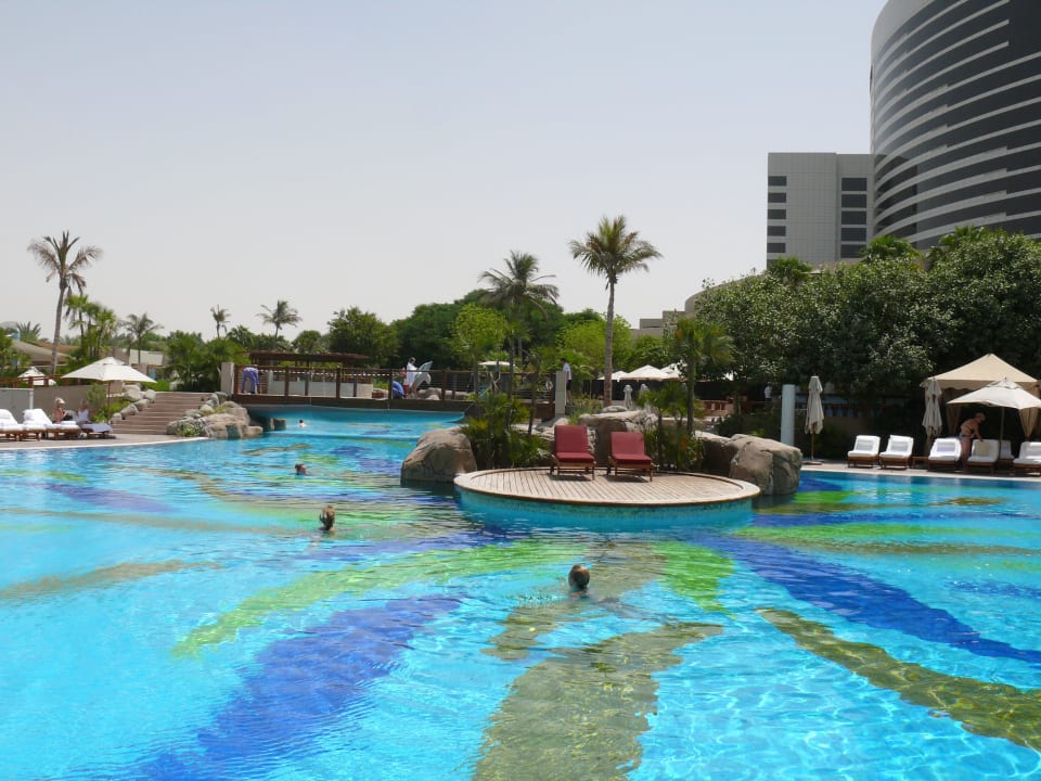 Der große Hauptpool Grand Hyatt Dubai