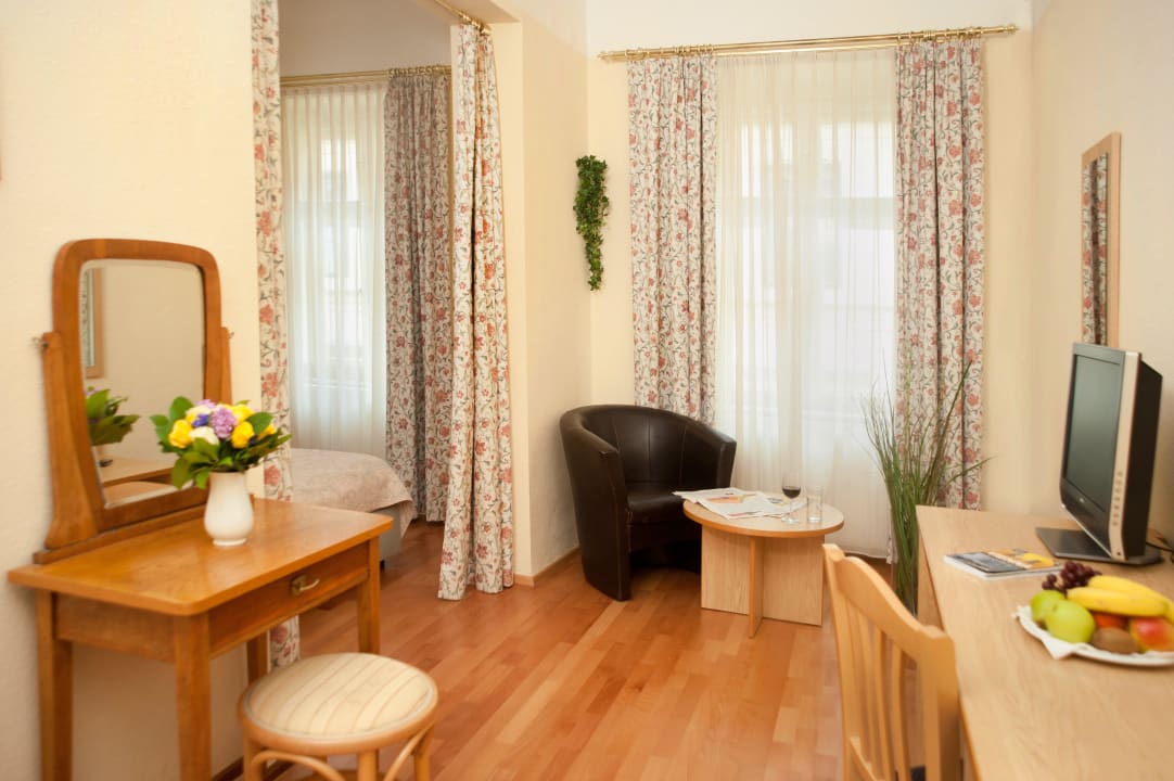 Doppelzimmer SUPERIOR / Doubleroom SUPERIOR Hotel Graf Stadion