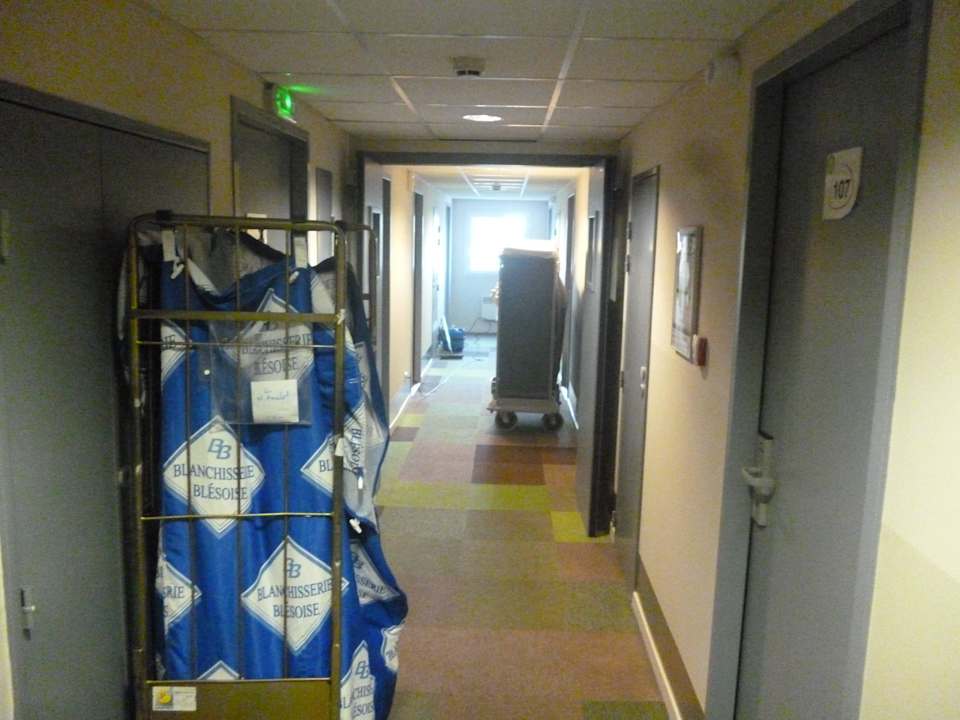 Korytarz Hotel Campanile Roissy Le Mesnil Amelot