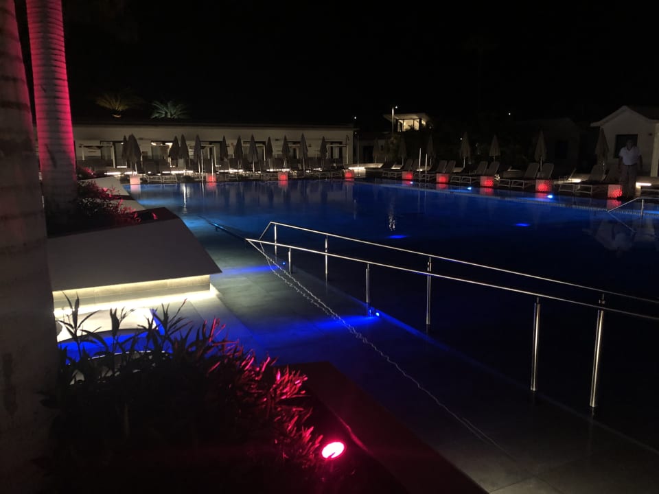Pool Club Maspalomas Suites & SPA