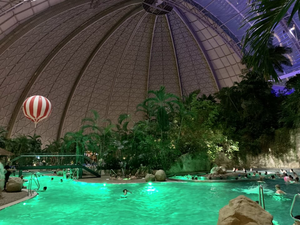 Pool Tropical Islands Resort