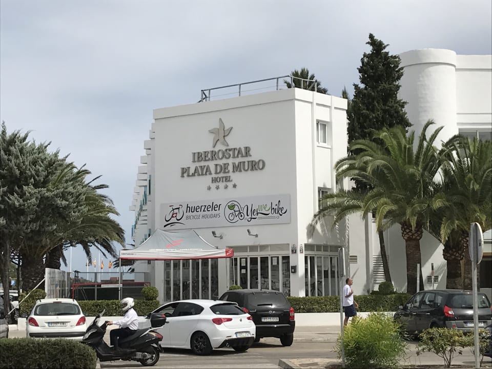 Außenansicht Iberostar Waves Playa de Muro