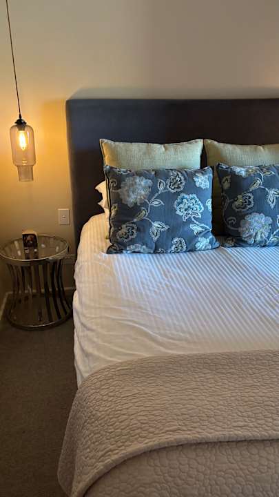 Zimmer Stonewell Cottages and Vineyards