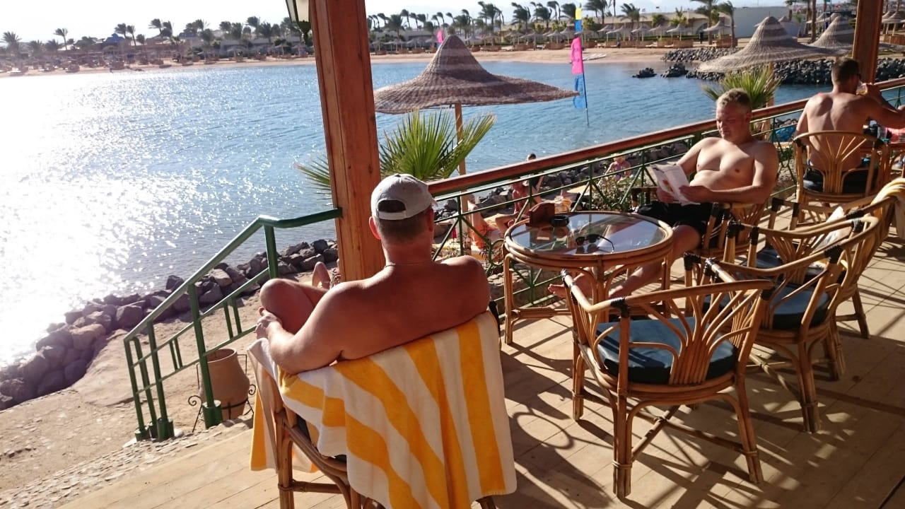 Blick auf den Hotelstrand Desert Rose