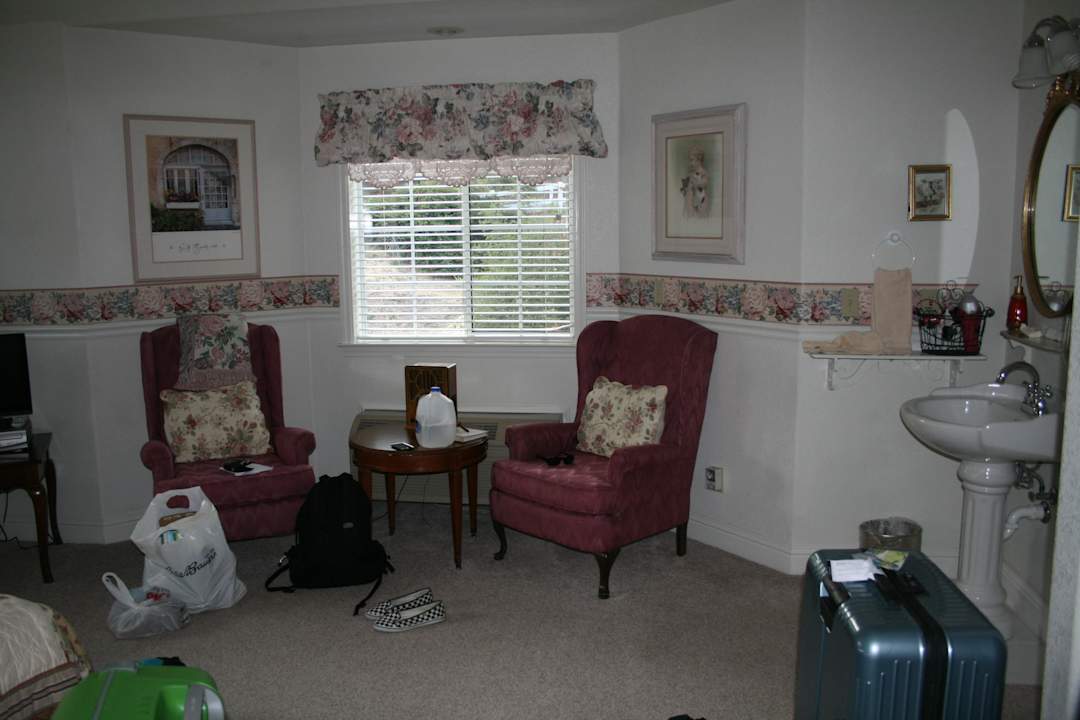 Blick von der Tür (Rosenzimmer) Hounds Tooth Inn