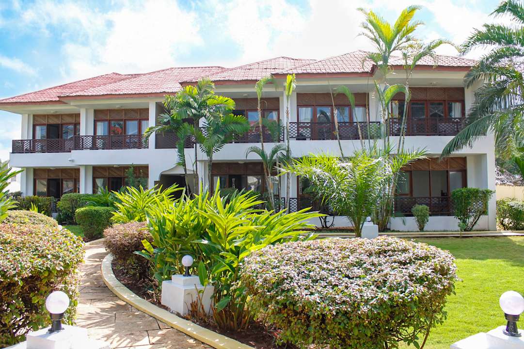 Außenansicht AHG Hisia Nungwi Experience Hotel