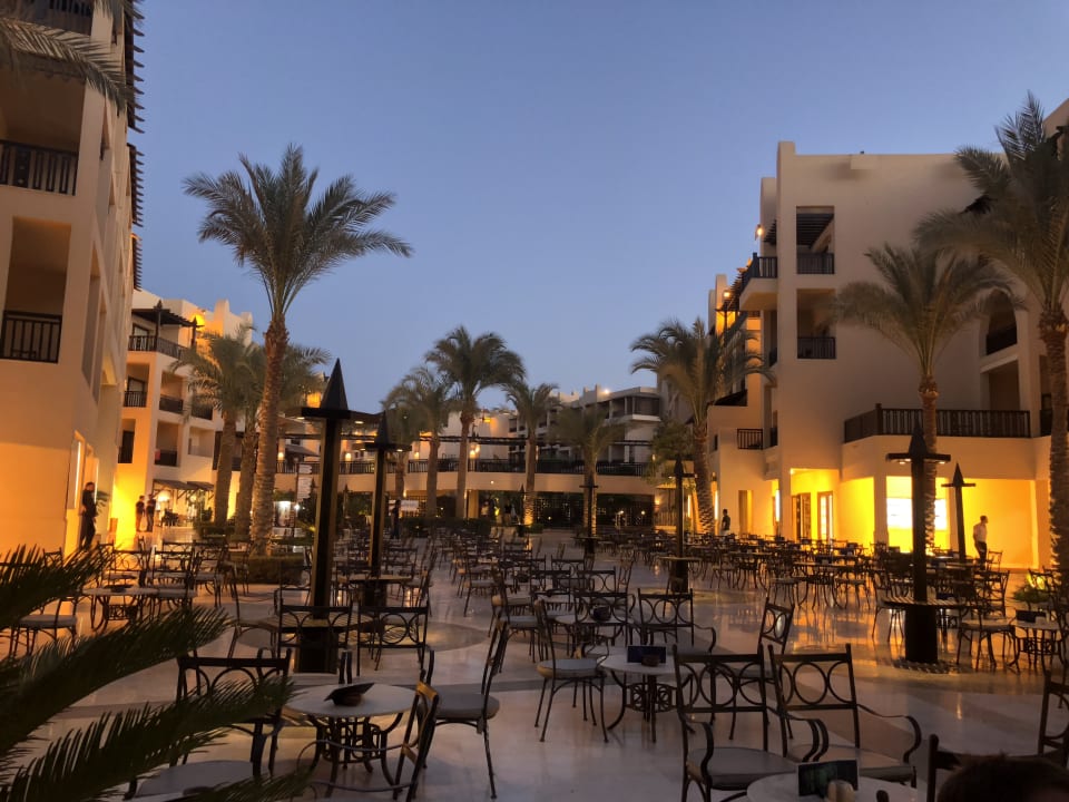 Gartenanlage Steigenberger Aqua Magic