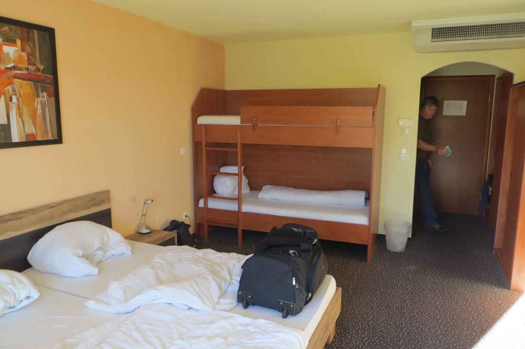 Schlaf Zimmer 4er Zimmer Apollon Hotel