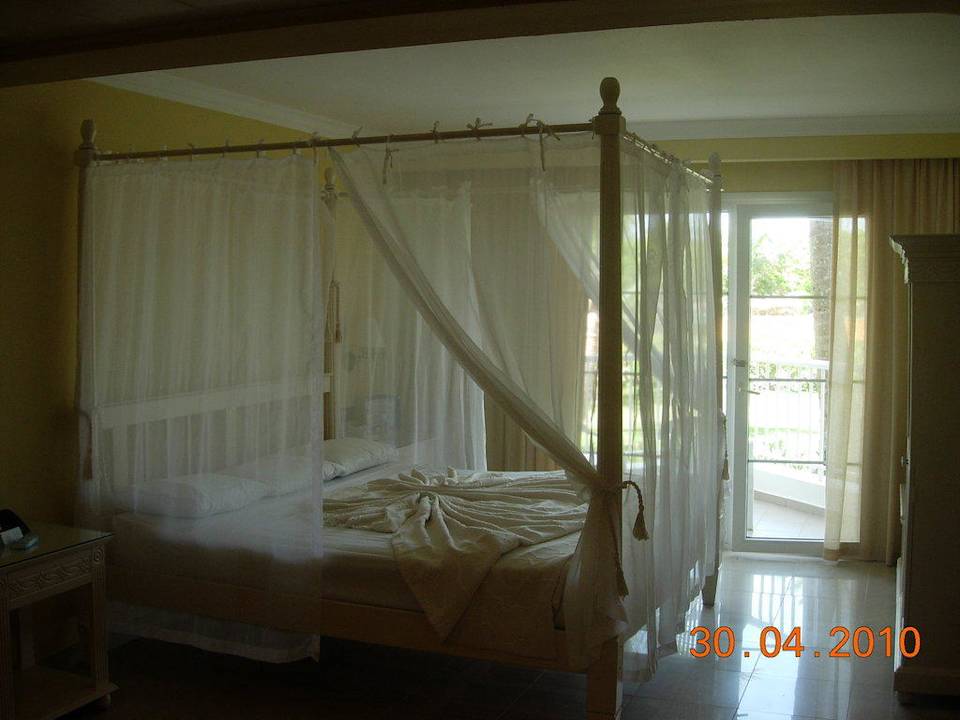 Himmelbett in der Romantic Suite Grand Palladium Select Bávaro Resort & Spa