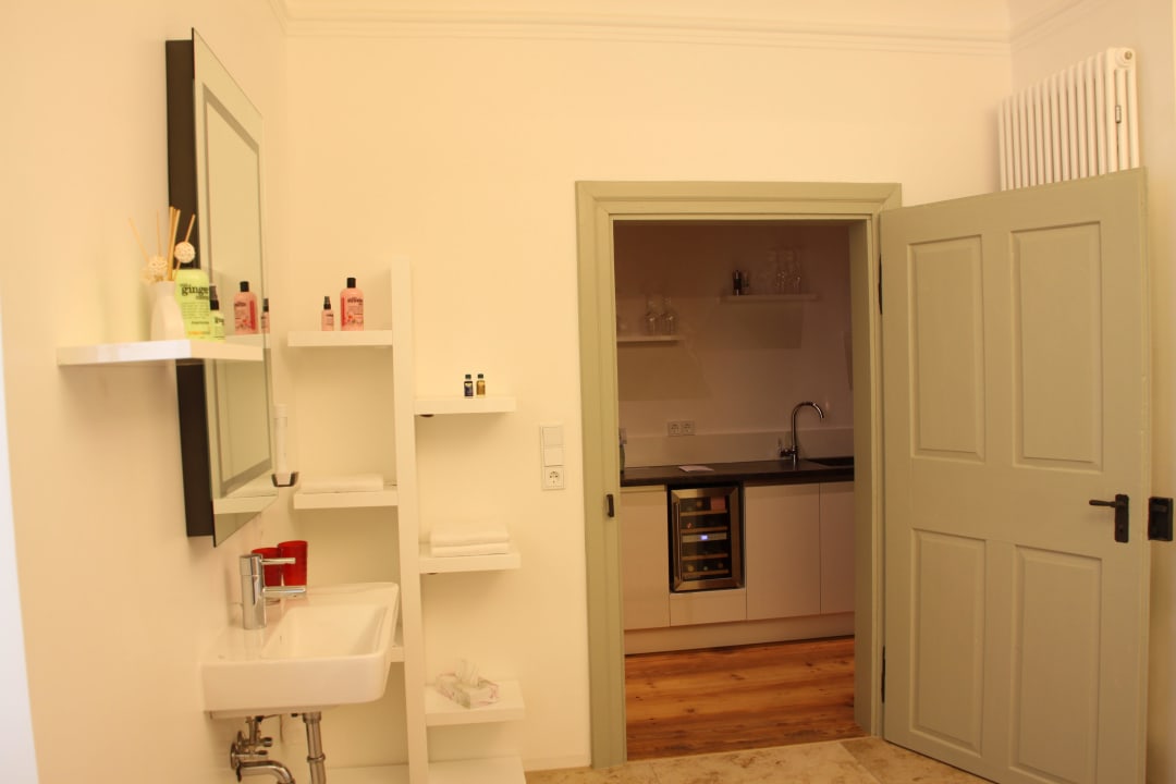 Suite Margaux, Blick aus Badezimmer Hotel Hardthaus