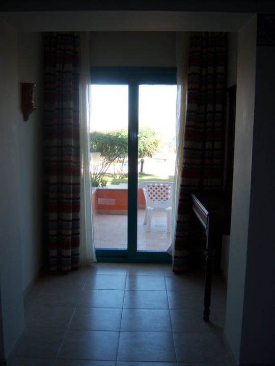 Blick vom Zimmer auf die Terrasse SUNRISE Garden Beach Resort