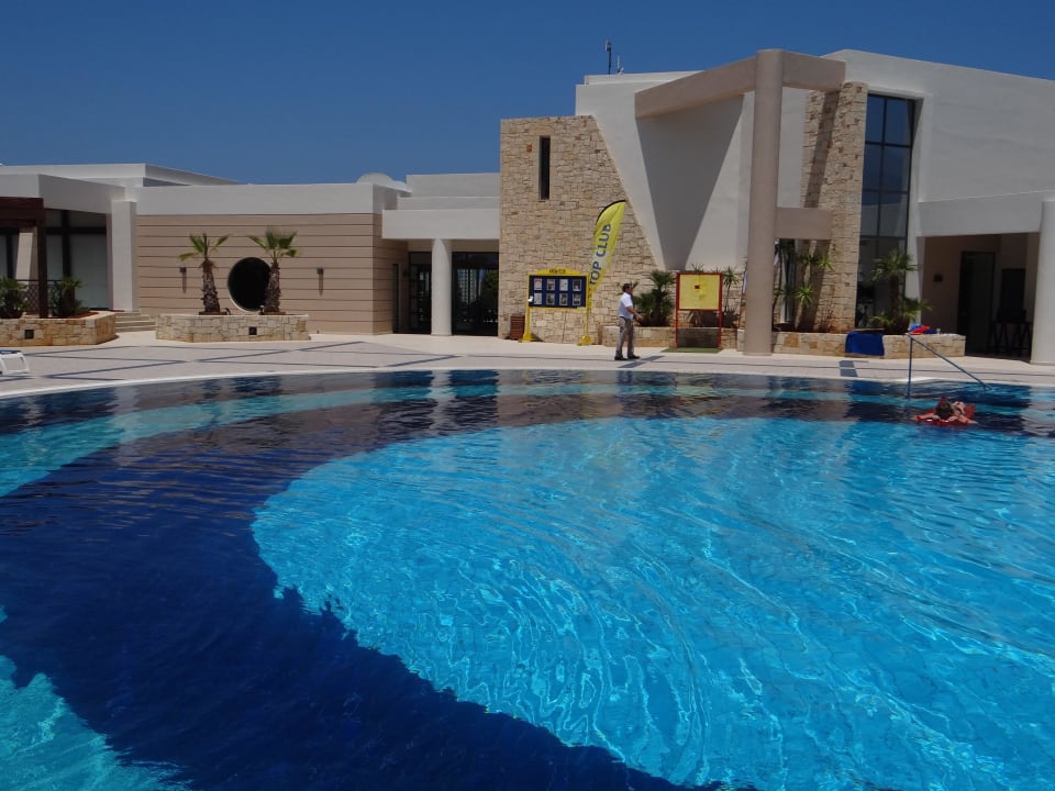 Blick zum Lobbyeingang Grand Hotel Holiday Resort