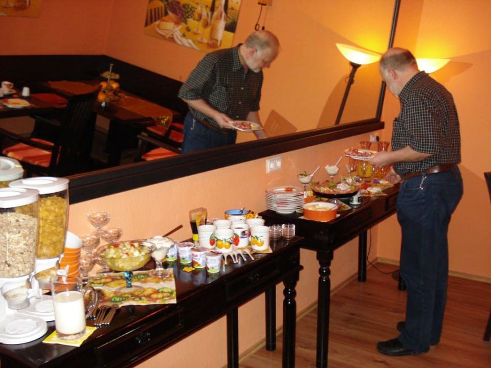 Restaurant/Buffet Hotel Garni Landhaus Uttum