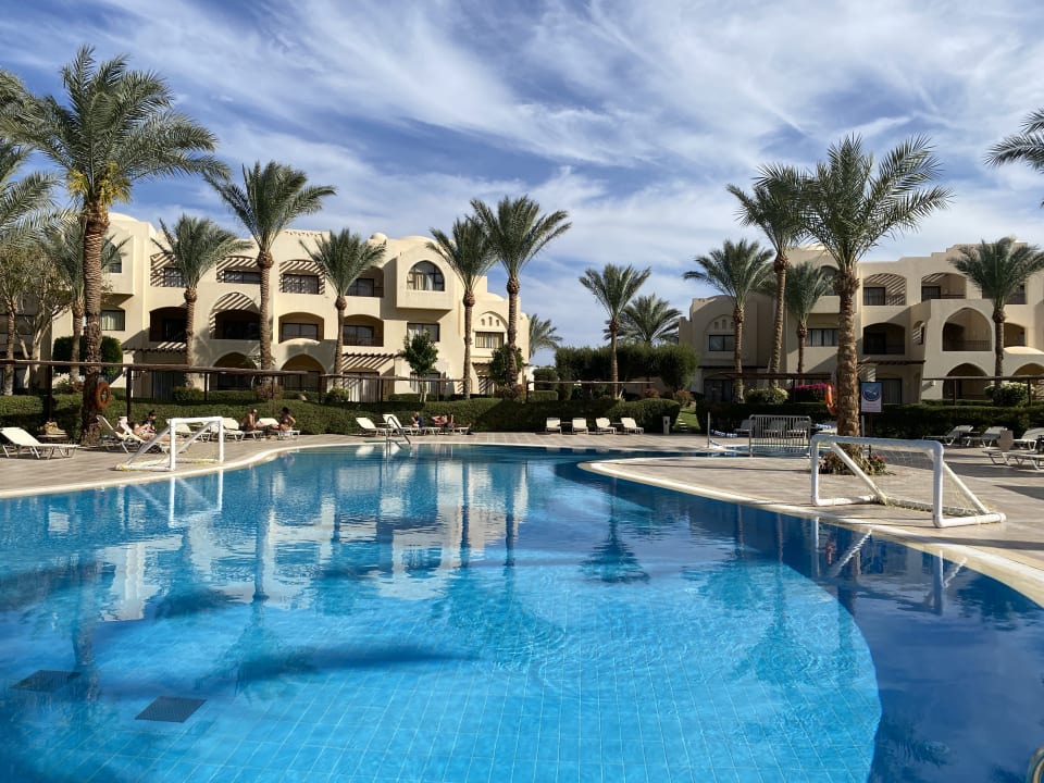 Pool JAZ Neo Saraya Palms