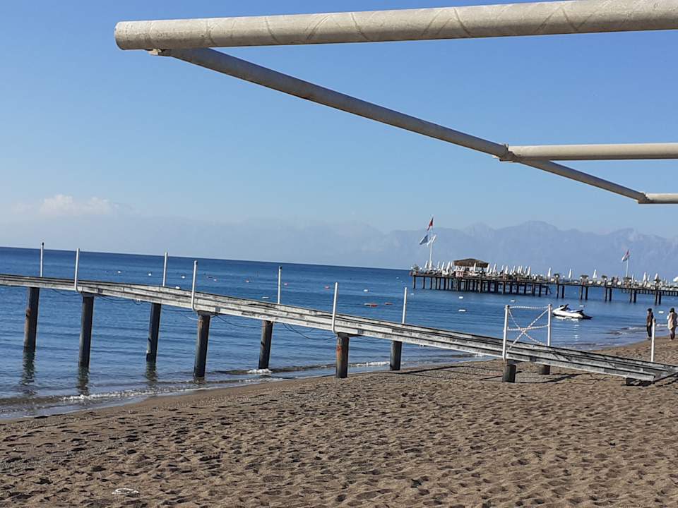 Strand Royal Wings Hotel