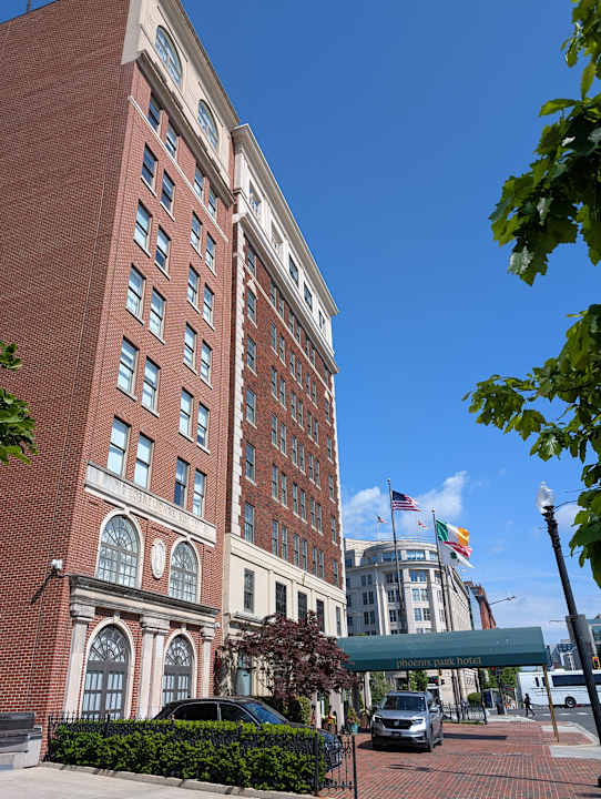 Außenansicht Phoenix Park Hotel