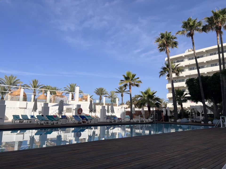 Pool Iberostar Waves Bahia de Palma