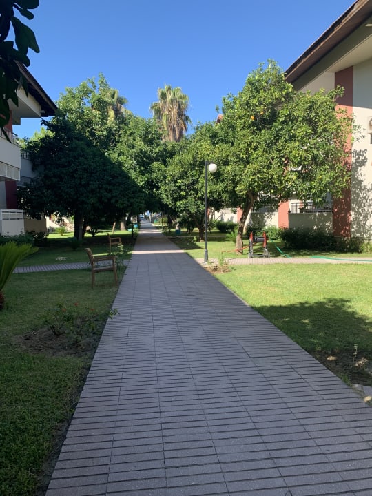 Gartenanlage Hotel Sirma