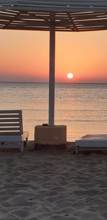 Strand Menaville Safaga