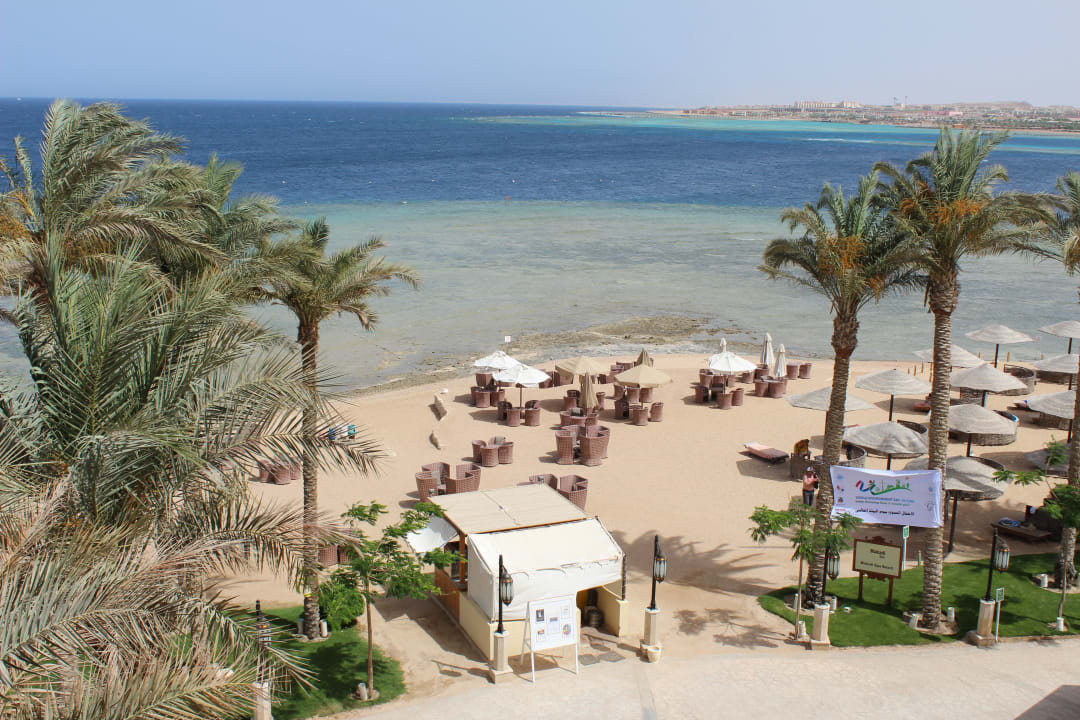 Blick zur Beachbar Makadi Spa - Adults only