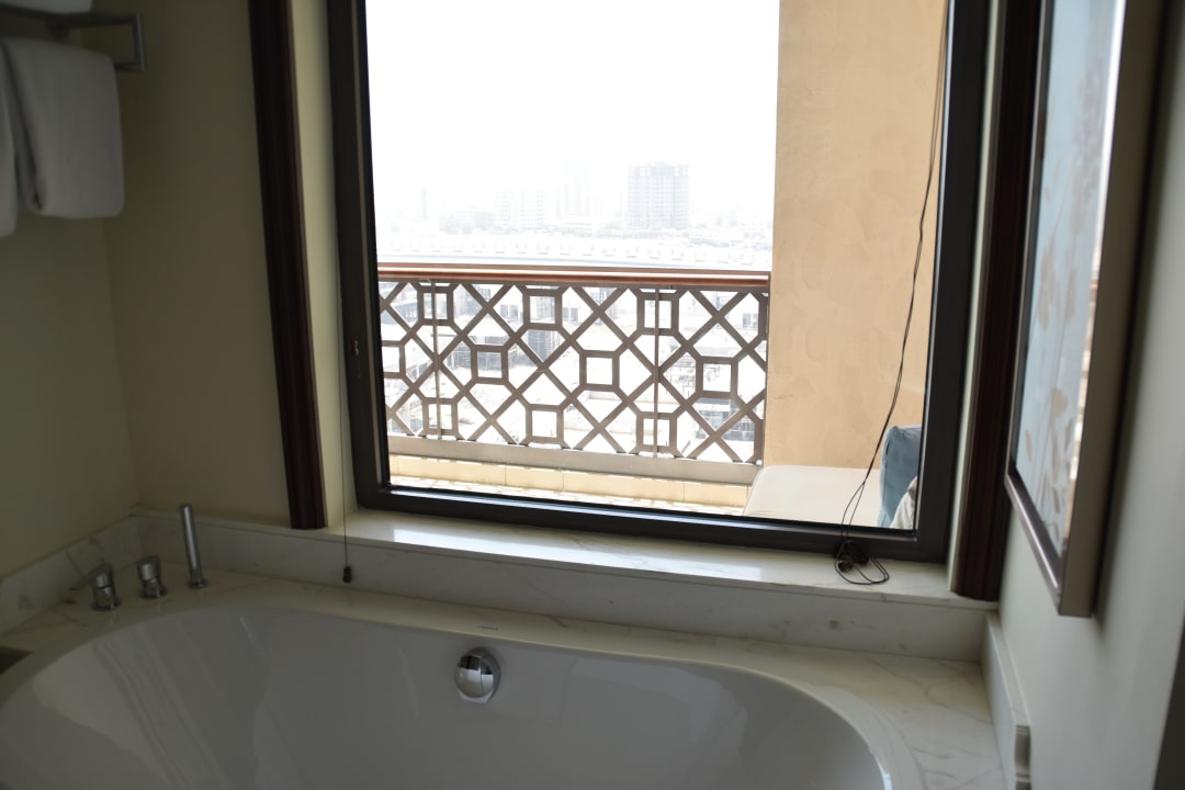 Zimmer Ajman Saray, a Luxury Collection Resort