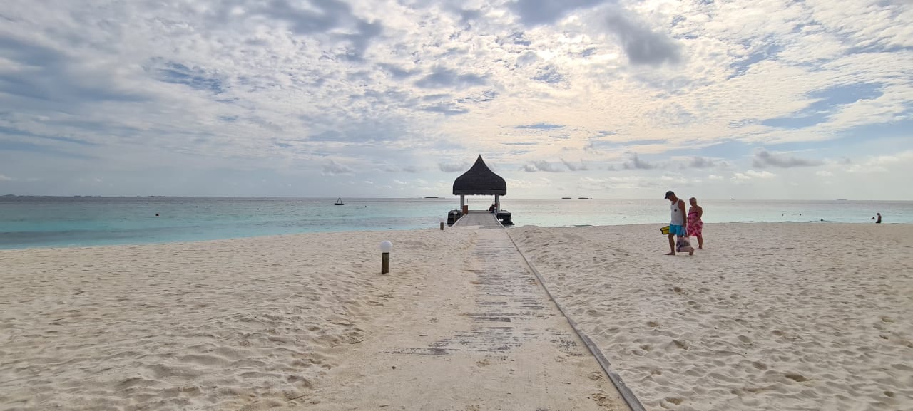 Strand Thulhagiri Island Resort