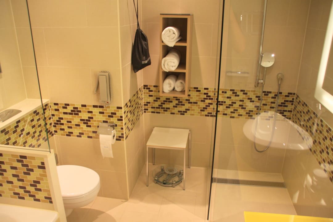 Bad Hilton Frankfurt Airport