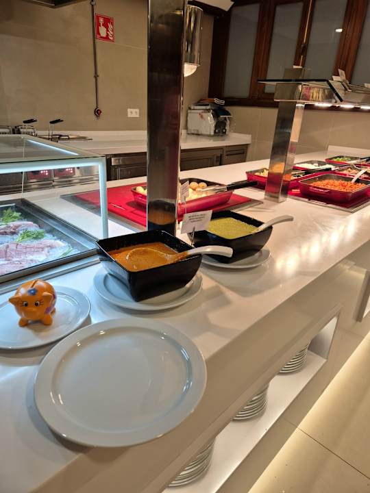 Gastro HL Miraflor Suites Hotel