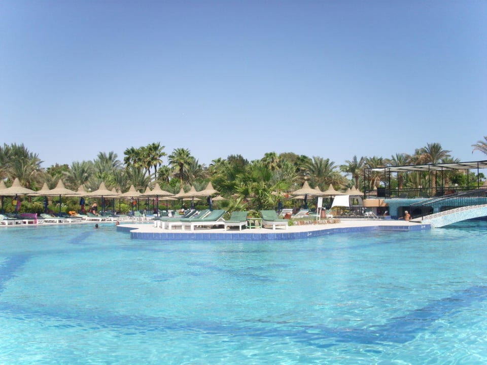 Poolblick zu Insel Giftun Azur Resort