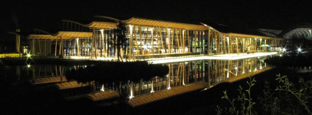 Market Dome bei Nacht Center Parcs Les Trois Forêts