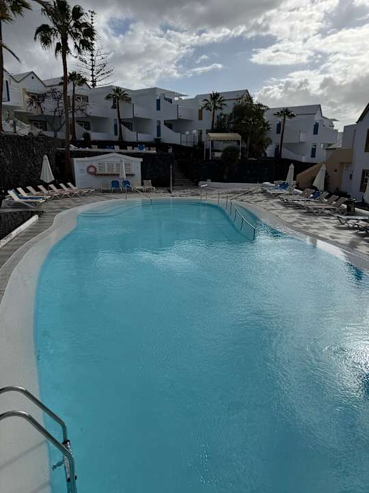 Pool Apartamentos LIVVO Morromar